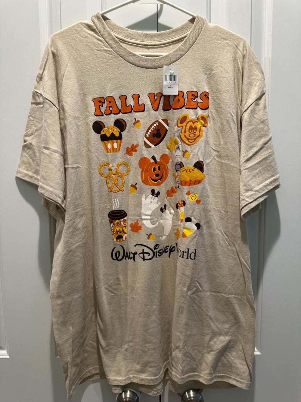 NEW NWT Disney Parks WDW Fall Vibes Halloween Snacks Football Tee L Large